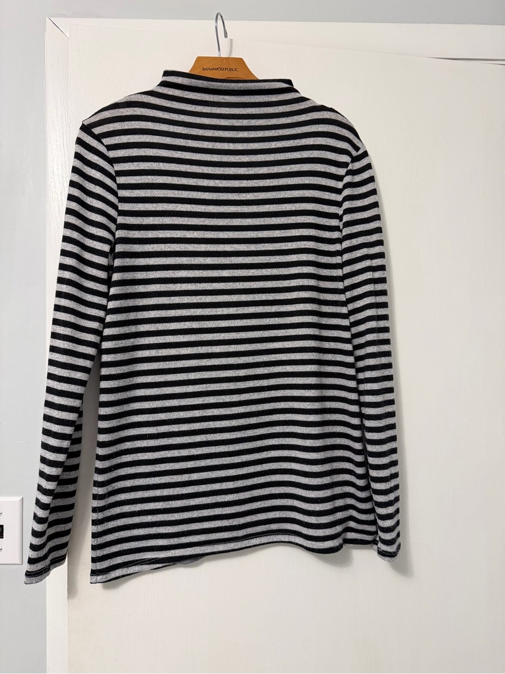 beachlunchlounge Black & Gray Striped Knit Top